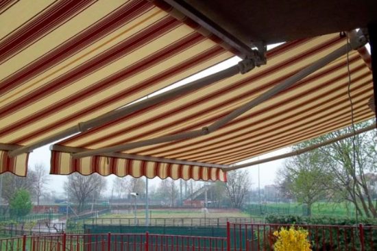 instalar un toldo este verano en tu vivienda