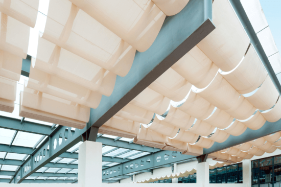 lonas microperforadas en toldos y pérgolas